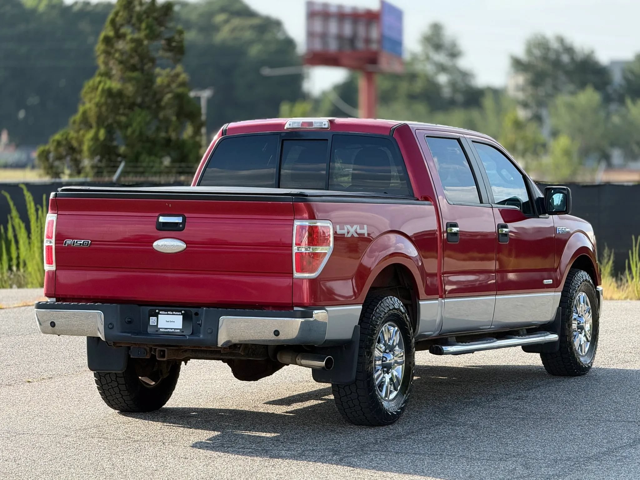 Used 2011 Ford F150 XLT w/ XLT Chrome Pkg AWD/4WD image 9