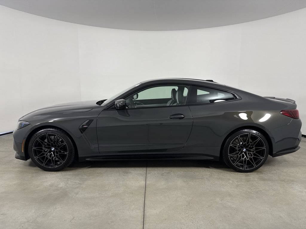 Used 2027 BMW M4 Coupe w/ Executive Package RWD image 2