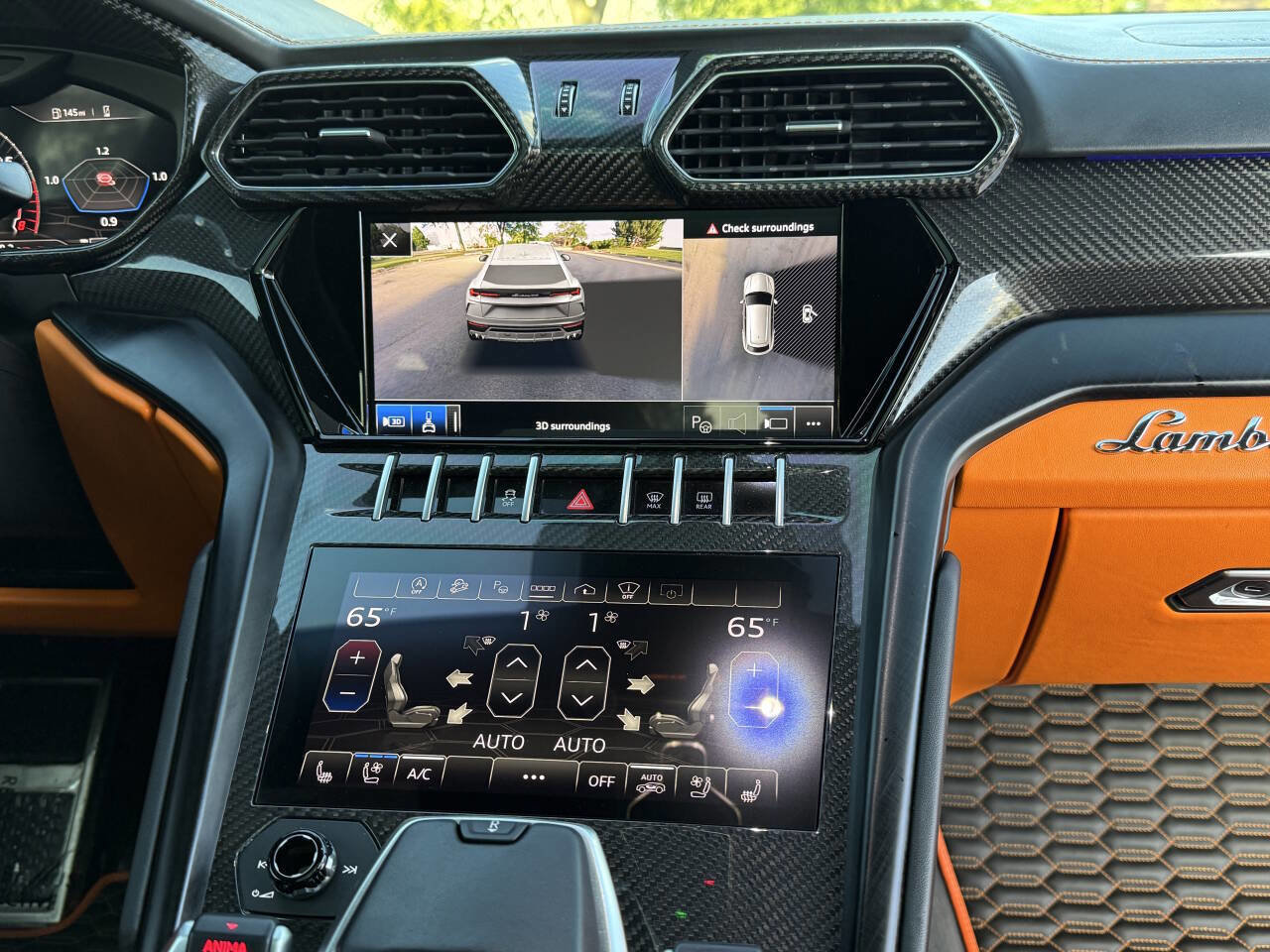 Used 2022 Lamborghini Urus image 35