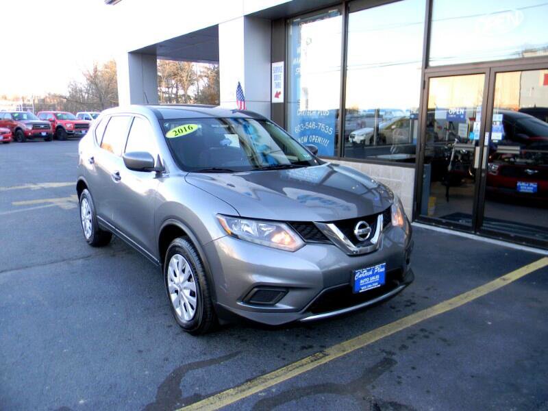 Used 2016 Nissan Rogue S image 2