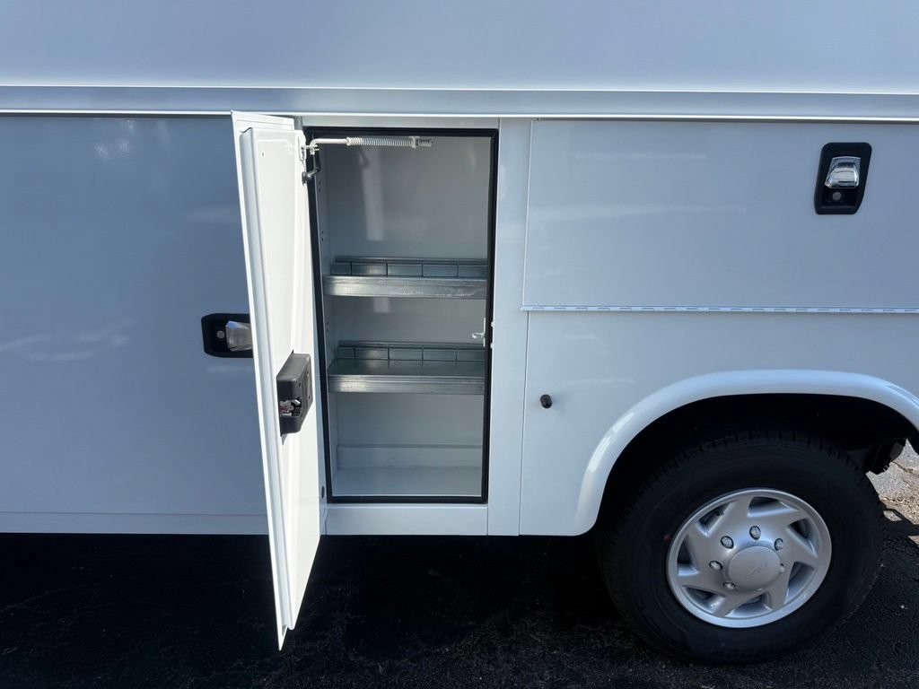 New 2026 Ford E-350 and Econoline 350 Super Duty w/ Power Equipment Group RWD image 35