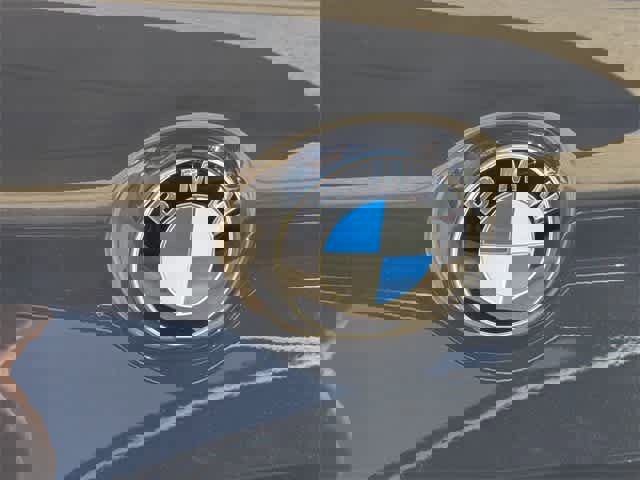 Used 2022 BMW M850i xDrive Convertible w/ Driving Assistance Package image 11