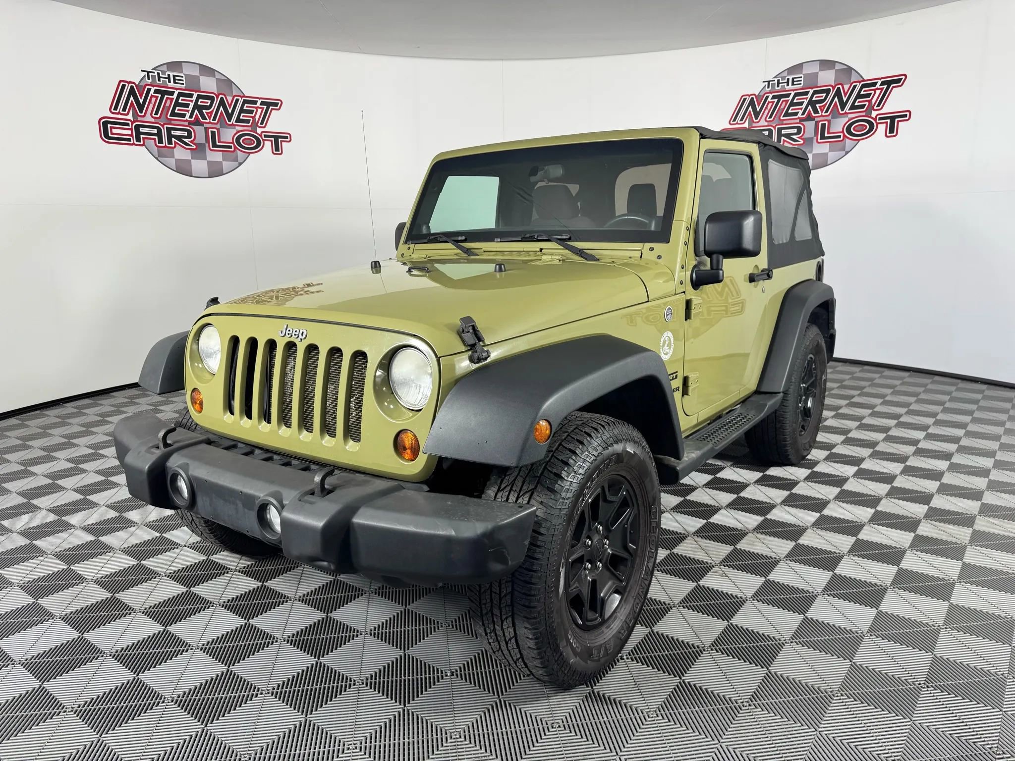 Used 2013 Jeep Wrangler Sport image 3