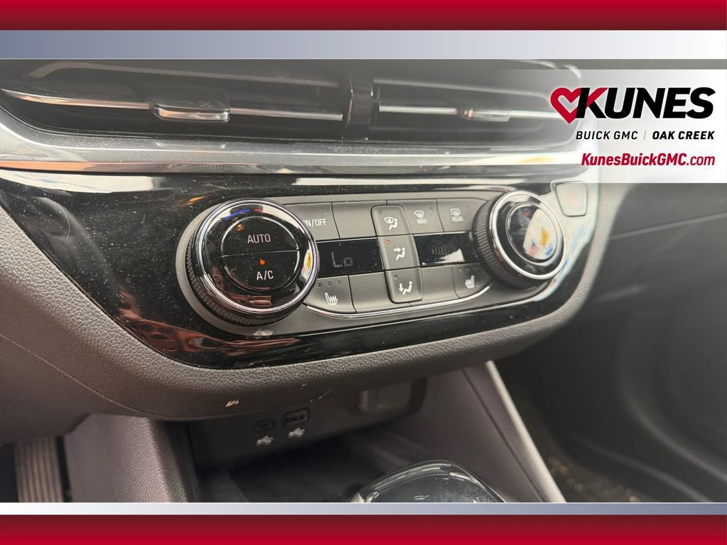 Used 2025 Buick Envista Sport Touring w/ Convenience I Package FWD image 29