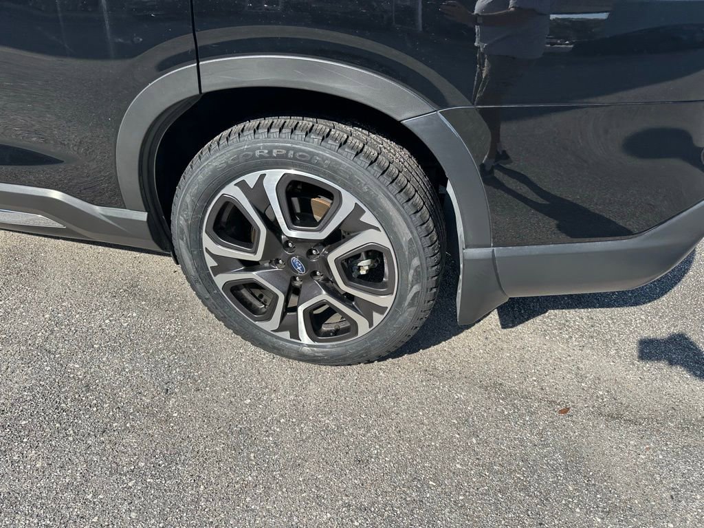 Used 2023 Subaru Ascent Touring w/ Popular Package #2A image 10