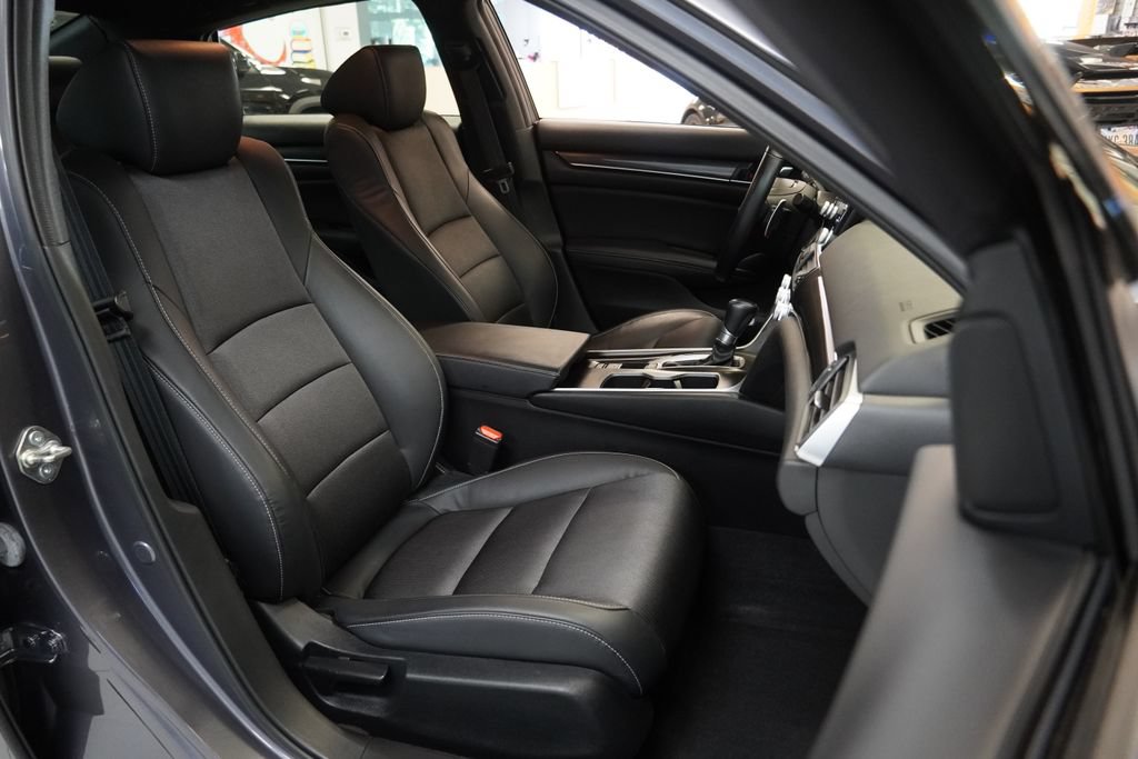 Used 2018 Honda Accord Sport image 33