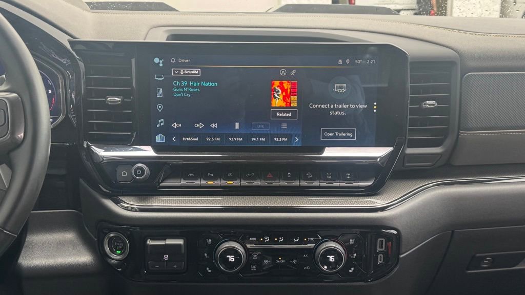 Used 2024 Chevrolet Silverado 1500 ZR2 w/ Technology Package image 15