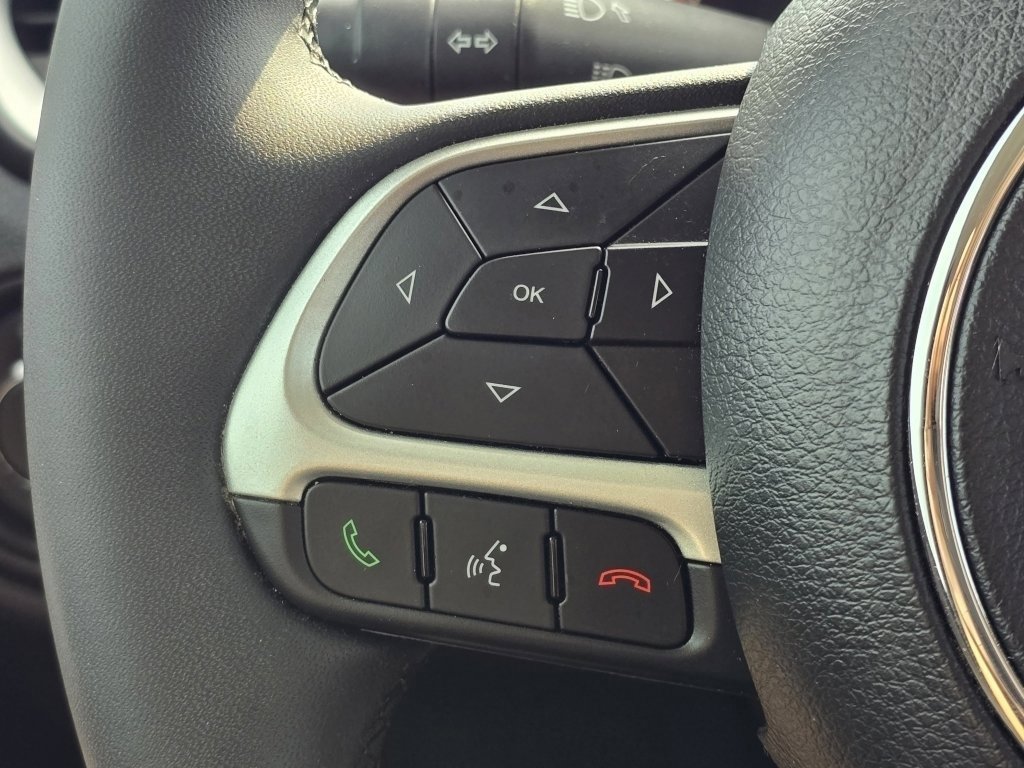 Used 2020 Jeep Renegade Latitude image 26