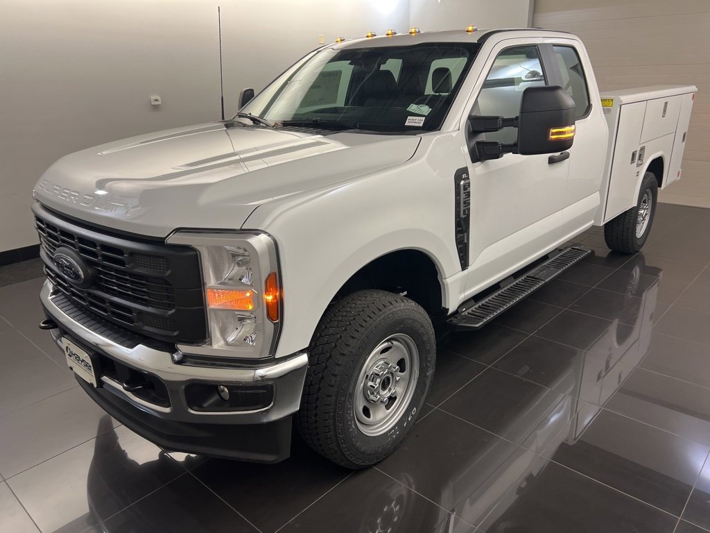 New 2025 Ford F350 XL w/ XL Chrome Package image 3