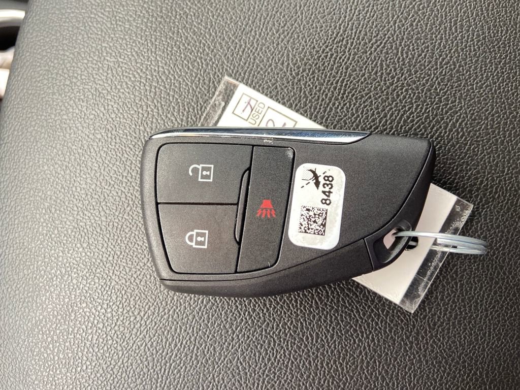 Used 2023 GMC Canyon Elevation image 30