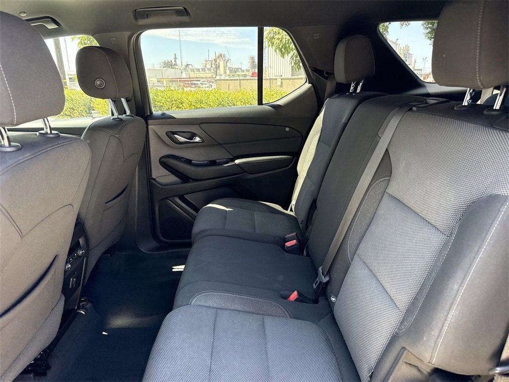 Used 2023 Chevrolet Traverse LT image 23