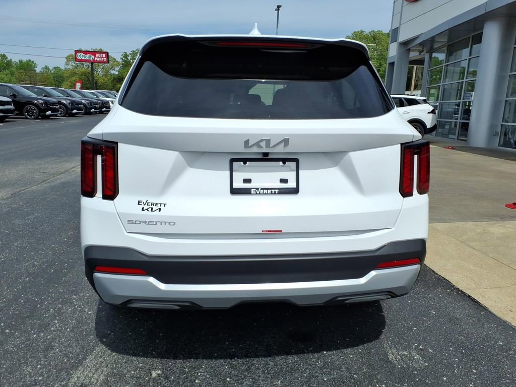New 2026 Kia Sorento LX FWD image 5