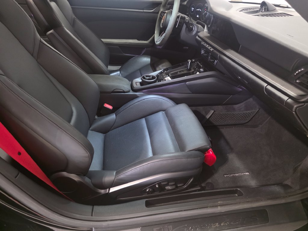 Certified 2024 Porsche 911 Carrera 4 GTS AWD/4WD image 16
