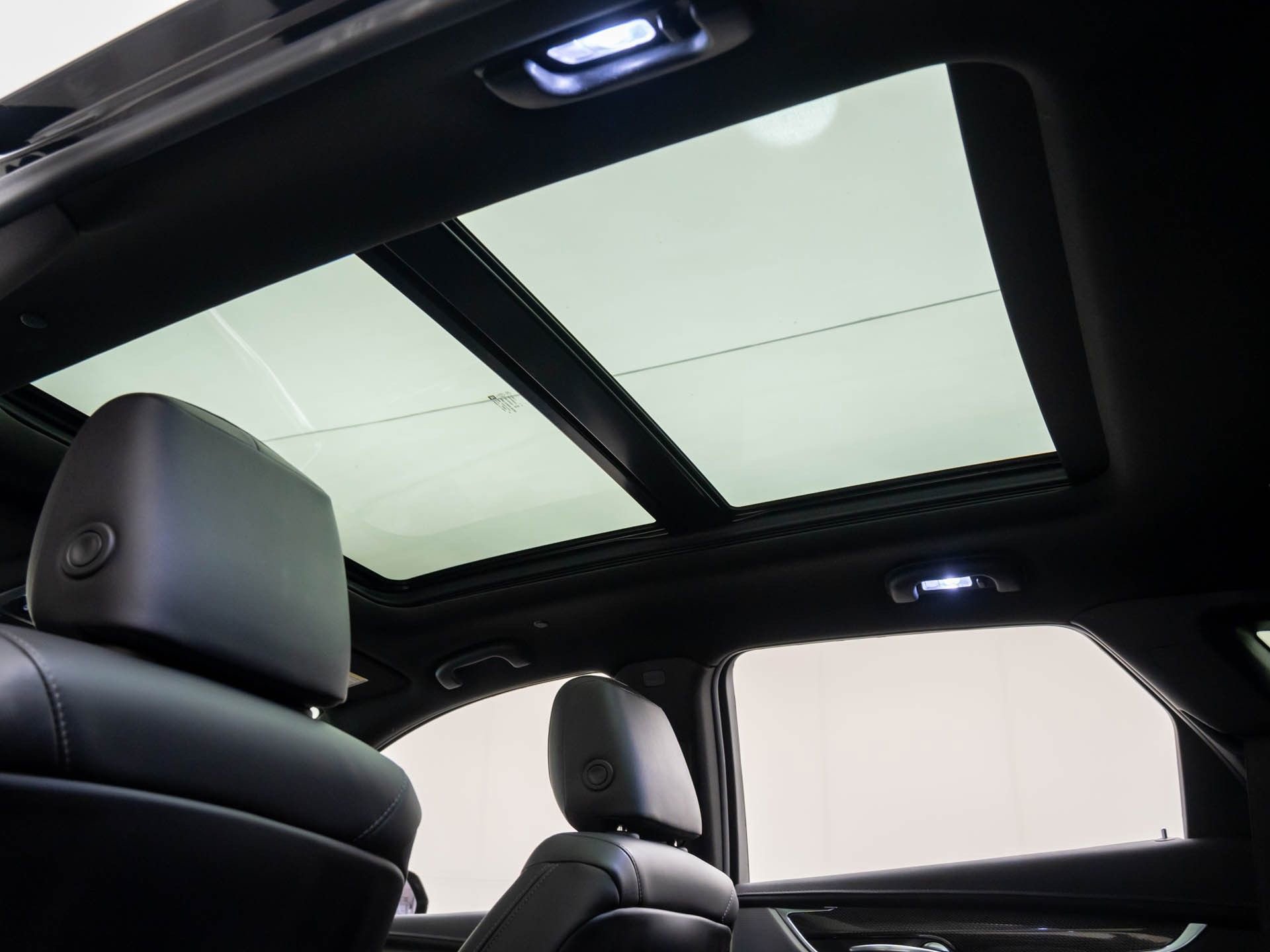 Certified 2023 Cadillac XT5 Sportv image 32