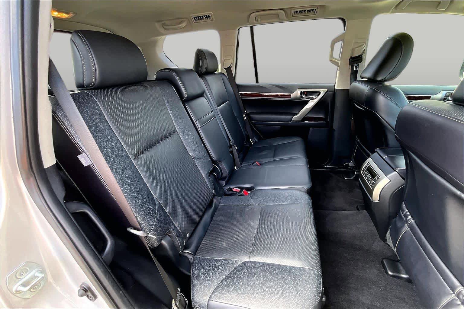 Used 2014 Lexus GX 460 w/ Premium Package AWD/4WD image 19