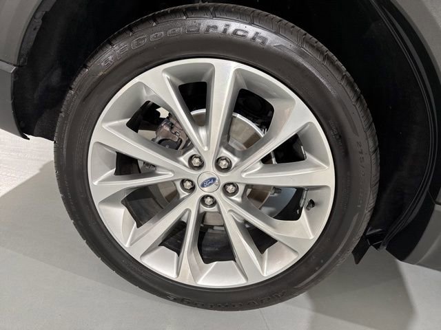 Used 2022 Ford Explorer Platinum w/ Equipment Group 601A image 16