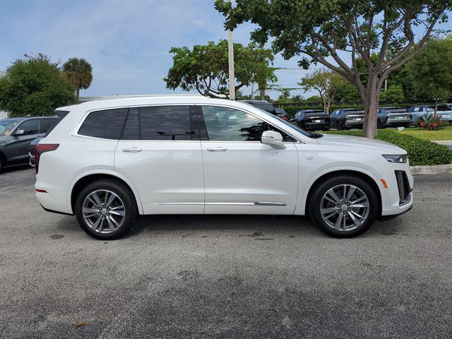 Certified 2025 Cadillac XT6 Premium Luxury FWD image 31