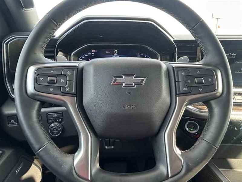 Used 2025 Chevrolet Silverado 1500 LT Trail Boss w/ Convenience Package II AWD/4WD image 13