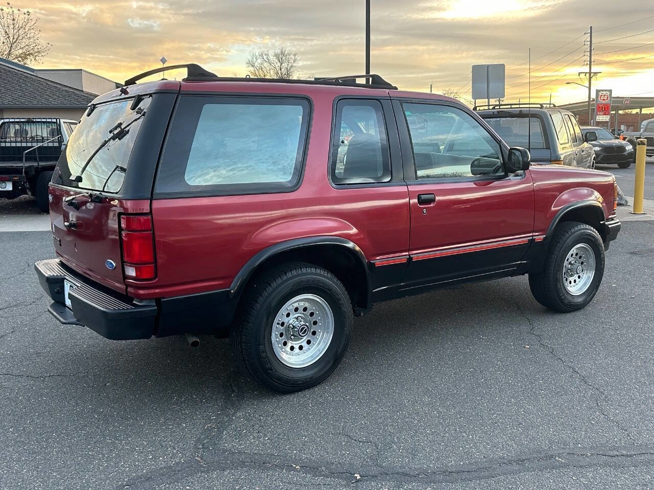 Used 1992 Ford Explorer Sport image 19