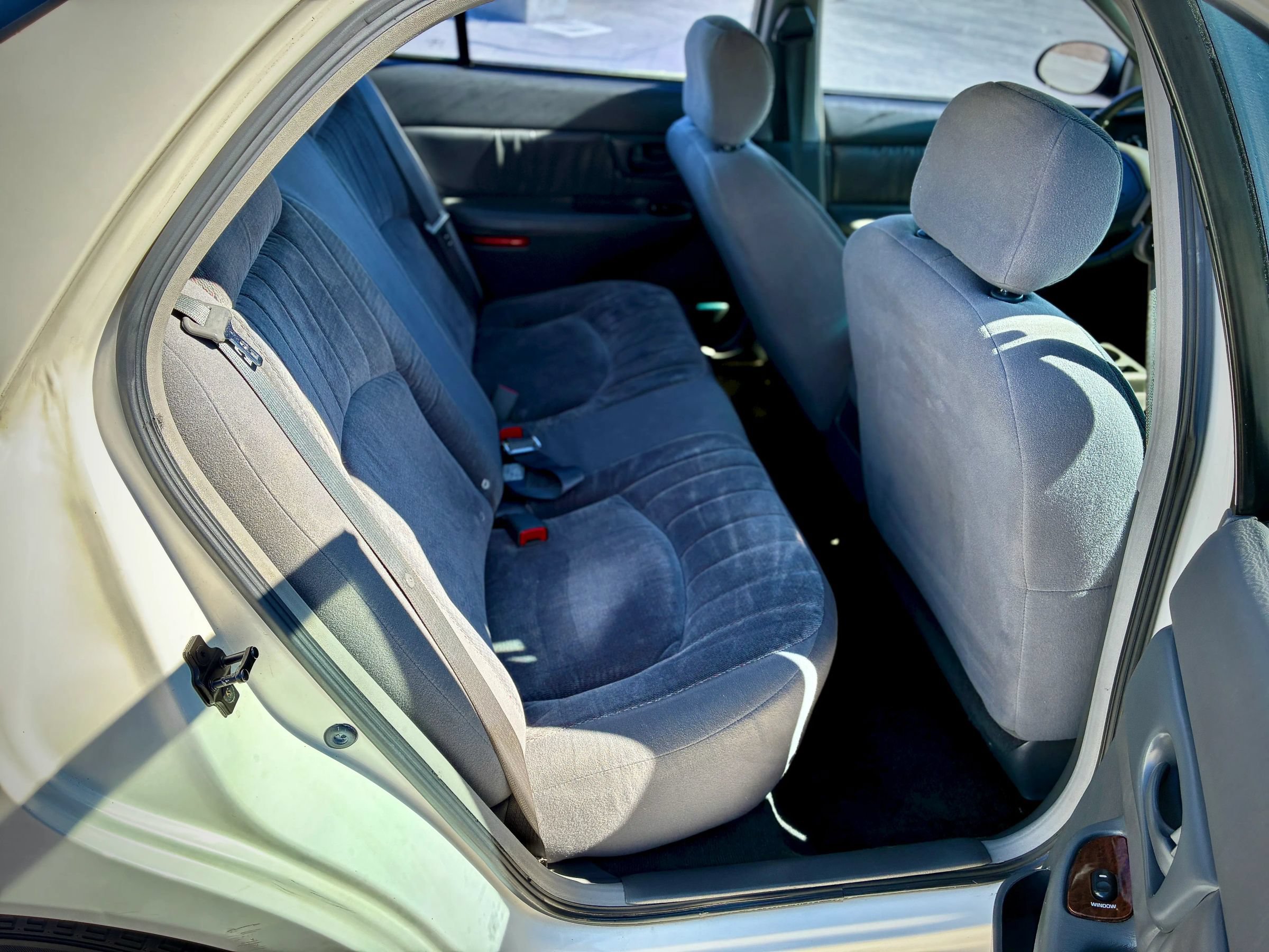 Used 2003 Buick Century Custom FWD image 37