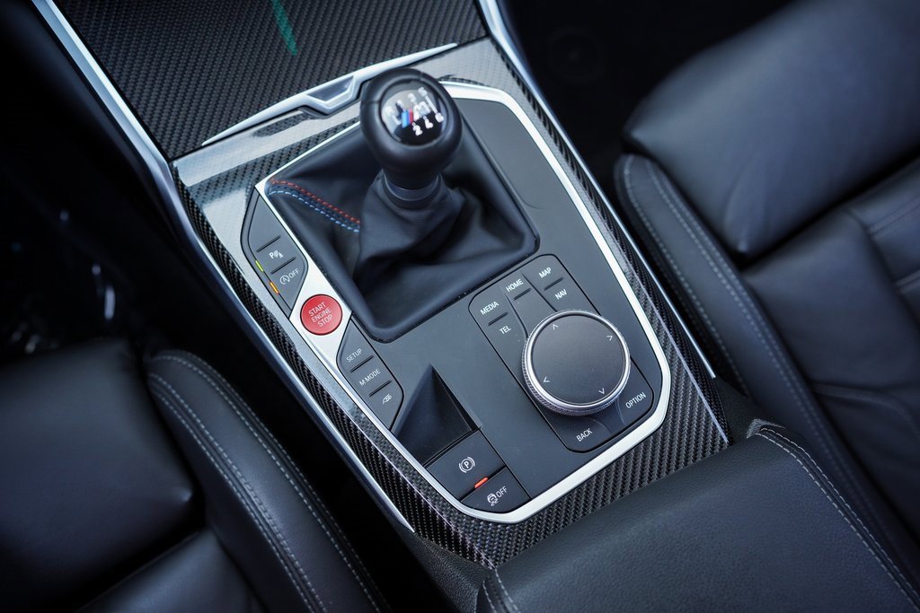Used 2025 BMW M2 w/ Lighting Package image 33