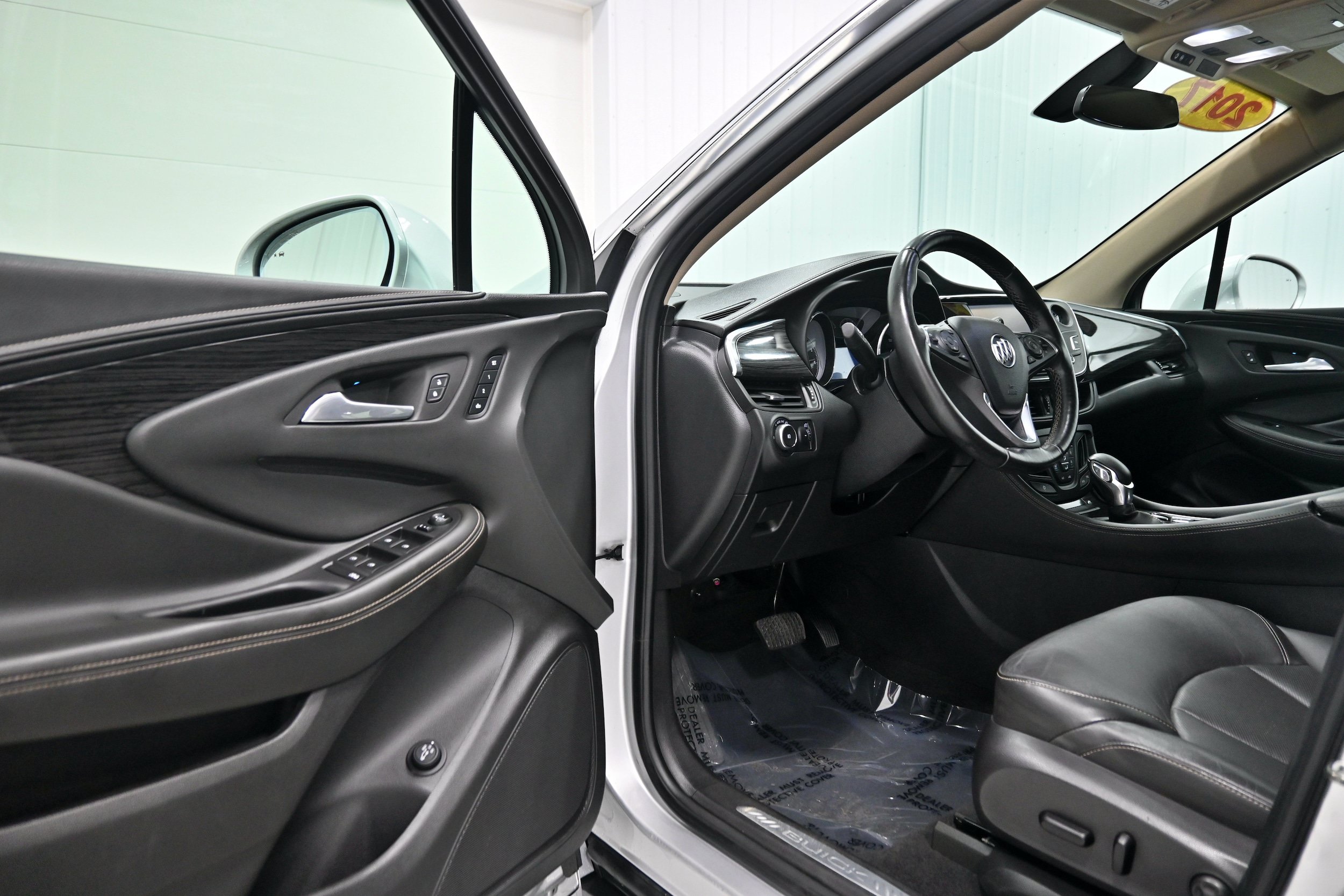 Used 2017 Buick Envision Essence AWD/4WD image 4