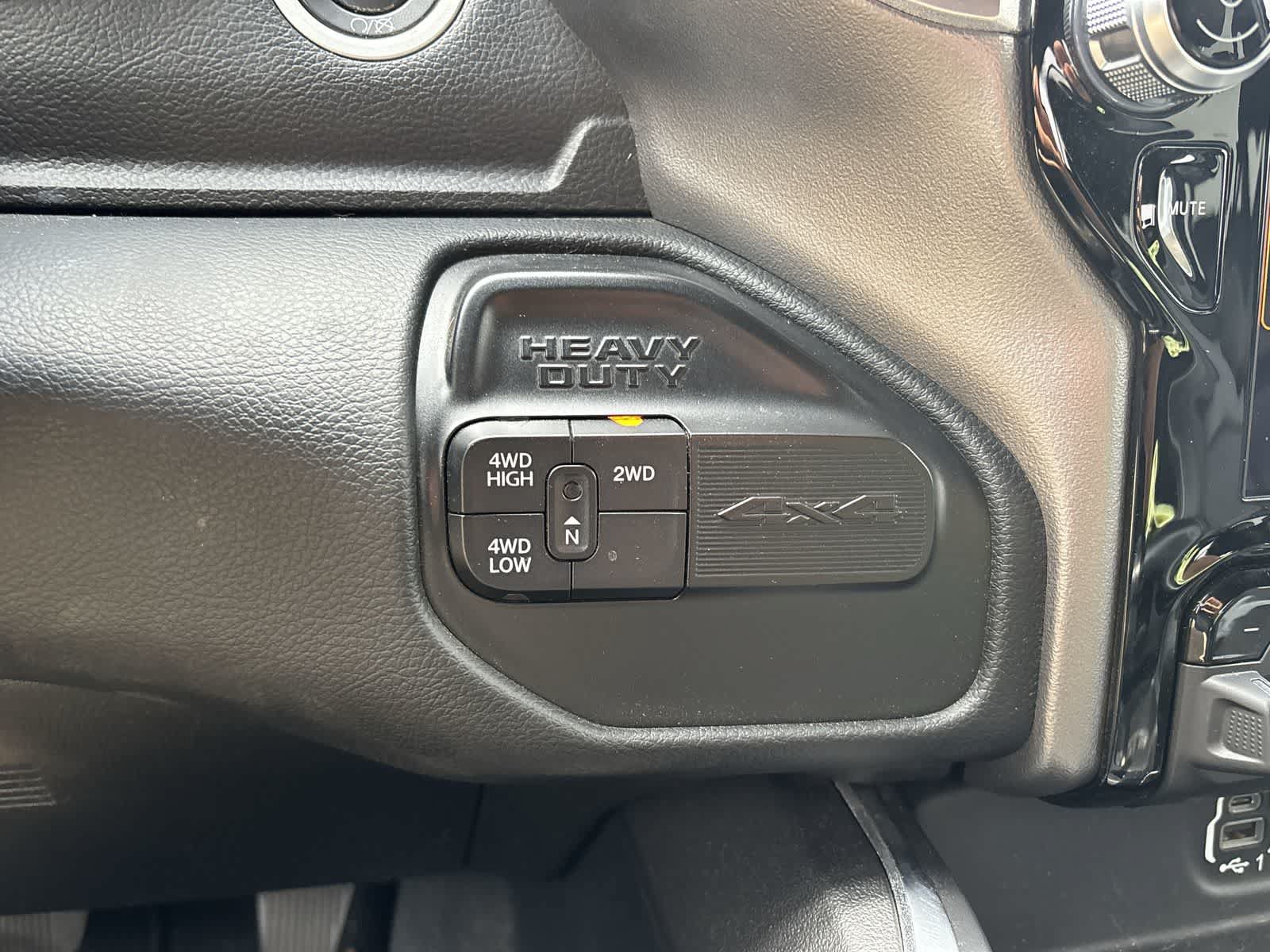 Used 2020 RAM 3500 Laramie AWD/4WD image 22