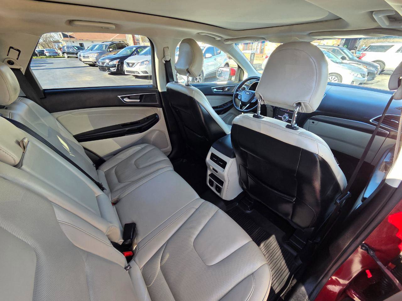 Used 2018 Ford Edge Titanium w/ Equipment Group 301A image 17