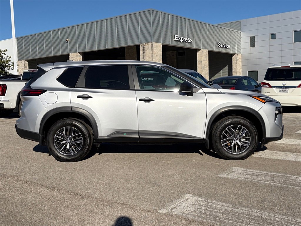 Certified 2025 Nissan Rogue S image 4