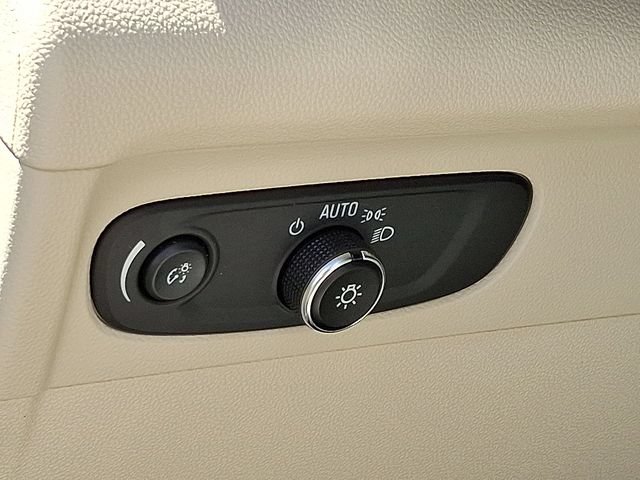 Certified 2022 Buick Envision Preferred FWD image 32