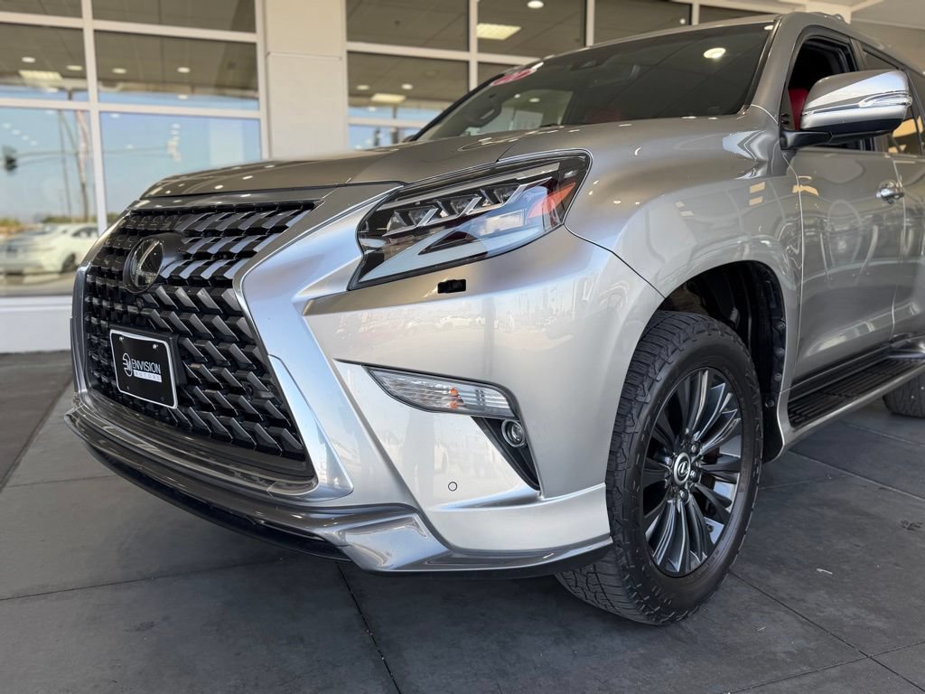 Used 2021 Lexus GX 460 Luxury w/ Sport Design Package AWD/4WD image 3
