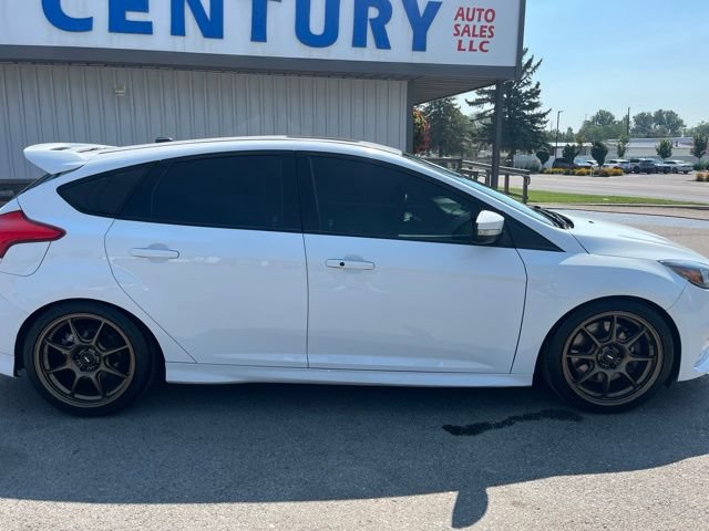 Used 2016 Ford Focus ST FWD image 16