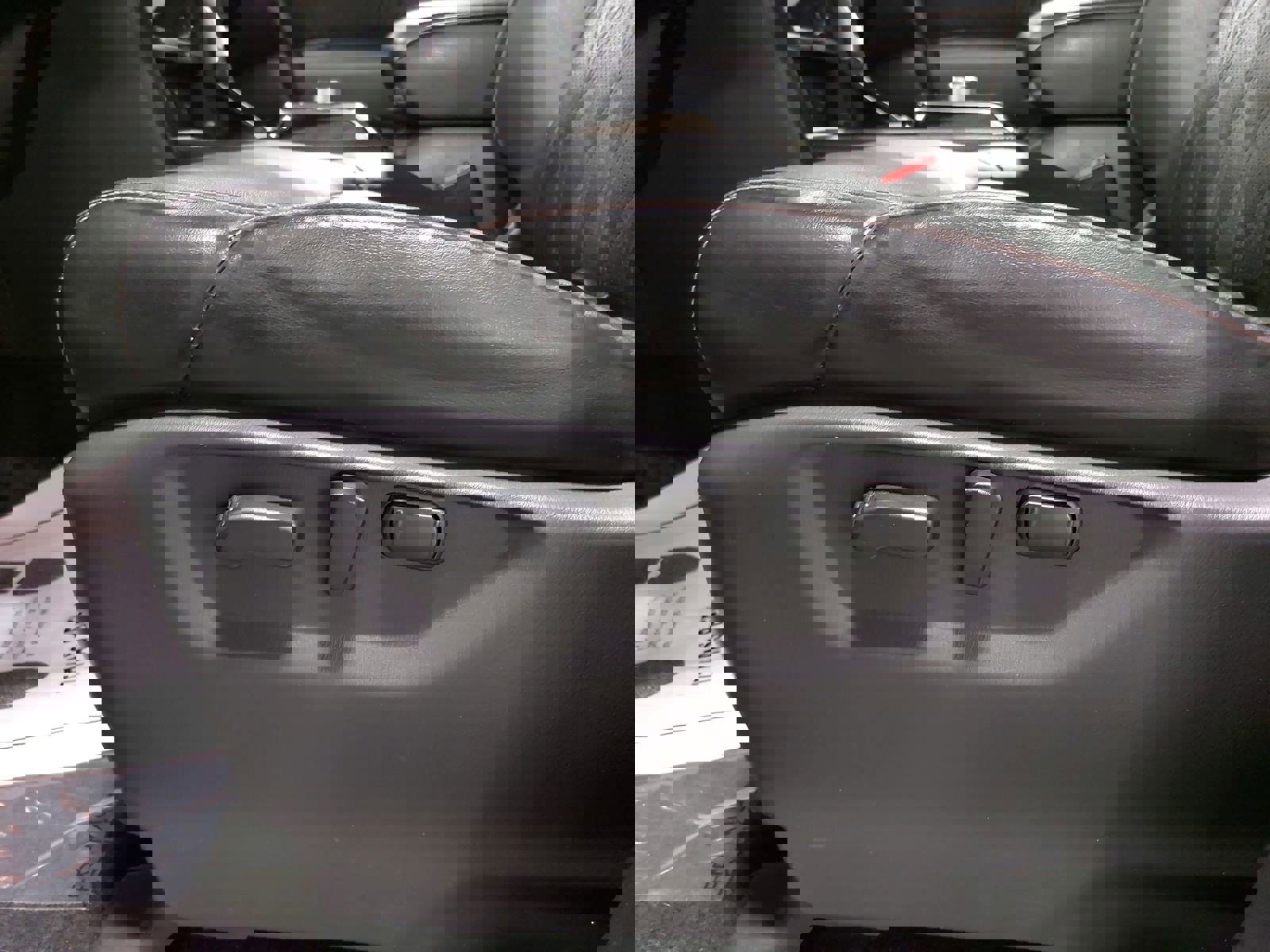 Used 2021 Nissan Armada Platinum w/ Captain's Chairs Package image 31