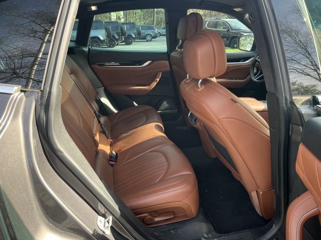 Used 2021 Maserati Levante image 13