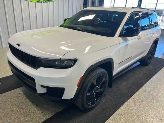 Used 2023 Jeep Grand Cherokee L Laredo