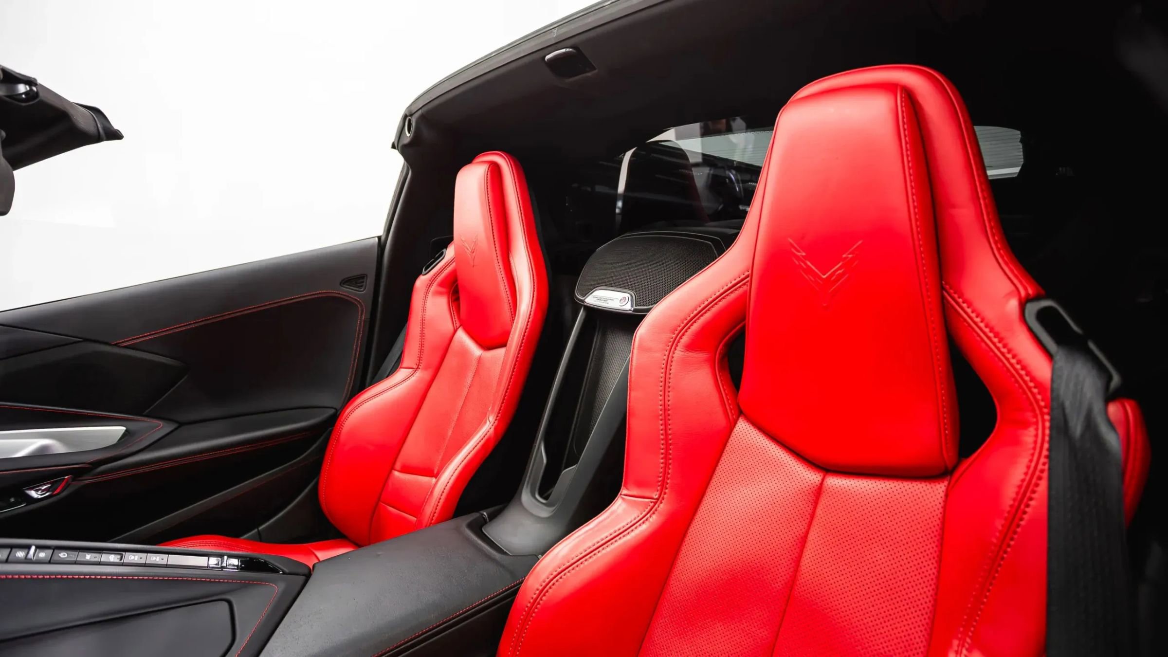 Used 2023 Chevrolet Corvette Stingray Coupe w/ 1LT image 37