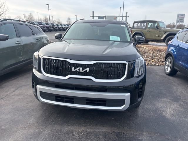 Used 2025 Kia Telluride EX image 2
