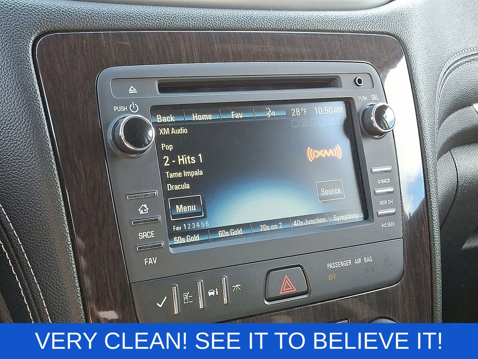 Used 2017 Chevrolet Traverse LT w/ Style and Technology Package image 19