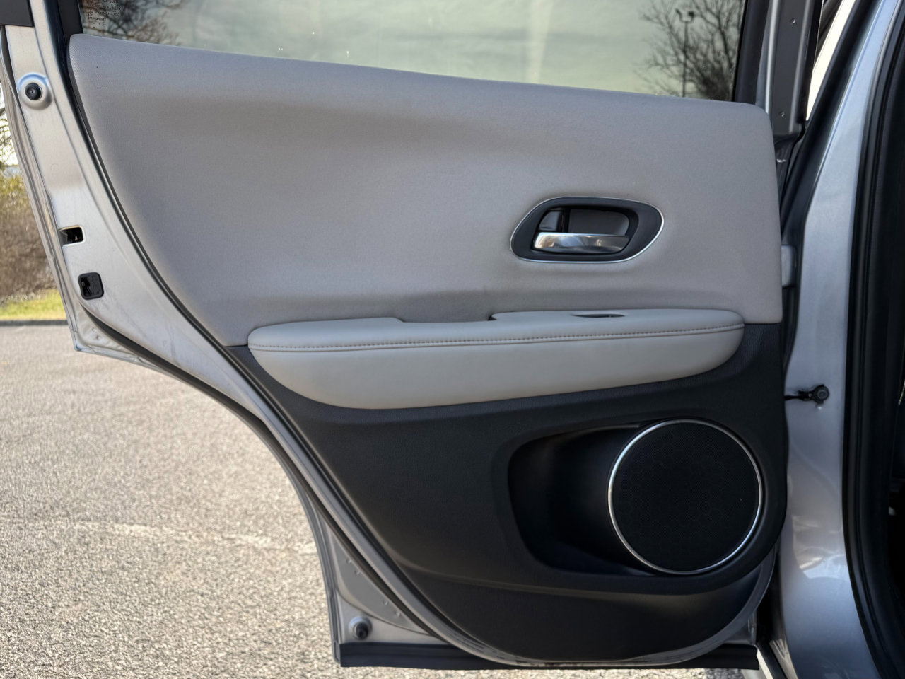 Used 2017 Honda HR-V EX image 15