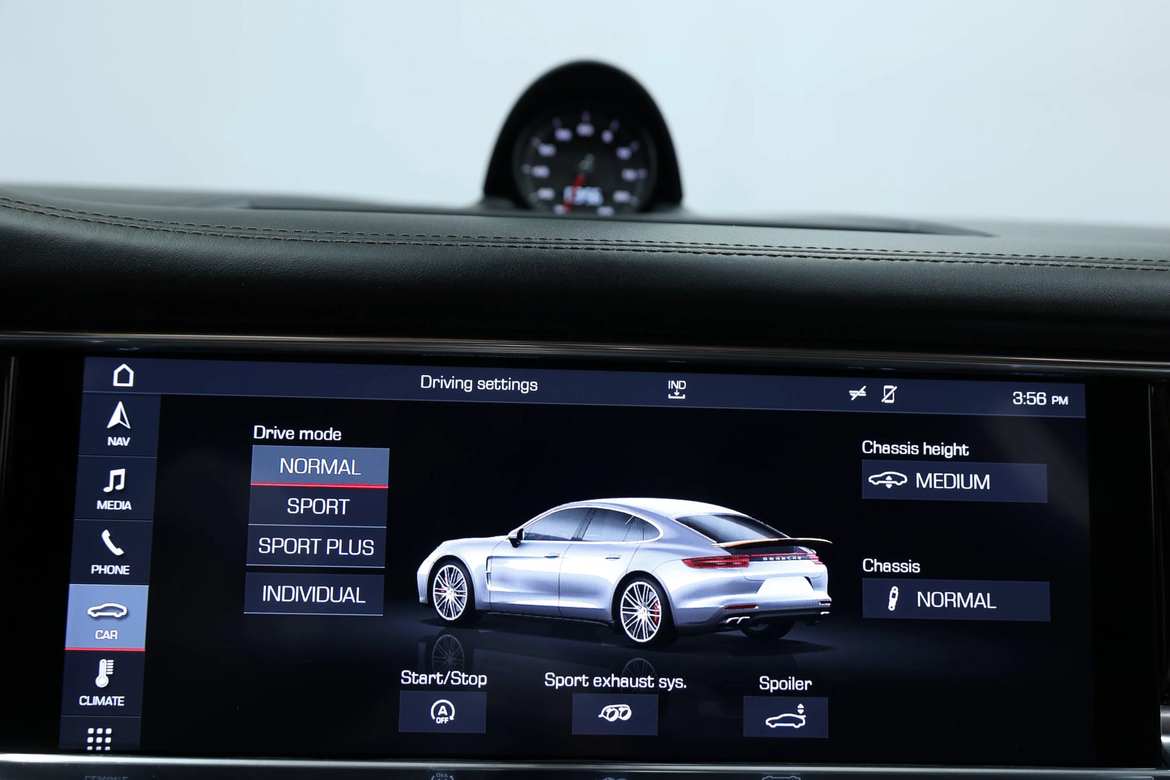 Used 2020 Porsche Panamera GTS w/ Premium Package Plus AWD/4WD image 33