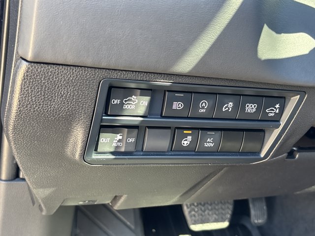 Used 2025 Toyota Tundra Platinum AWD/4WD image 22