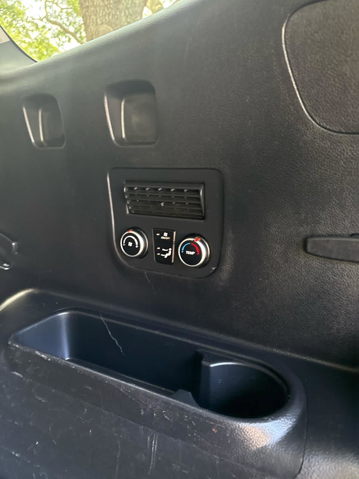 Used 2017 Hyundai Santa Fe SE FWD image 14