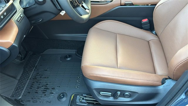 New 2025 Toyota Crown Signia w/ Advanced Technology Package image 25