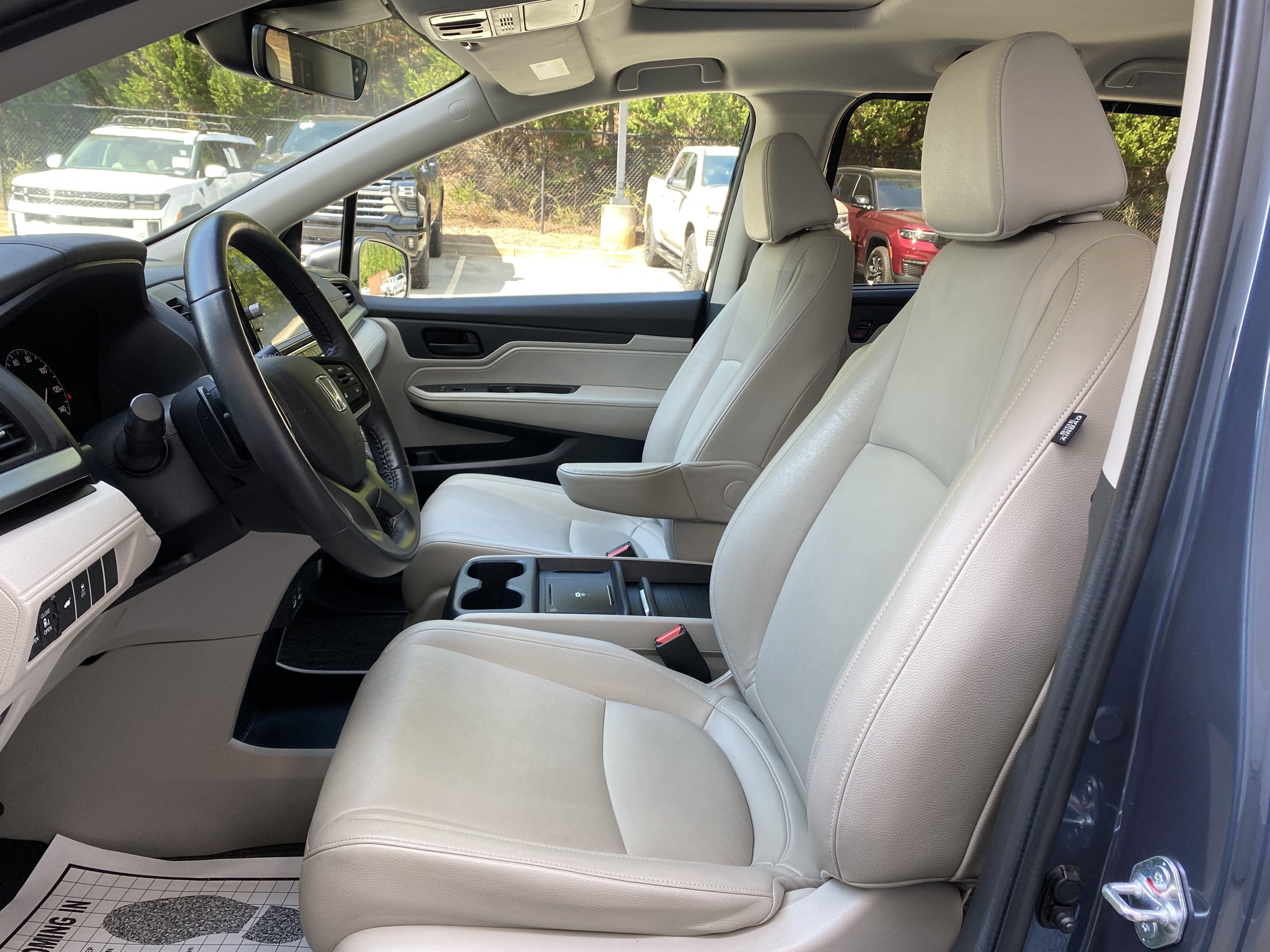 Used 2025 Honda Odyssey EX-L image 16