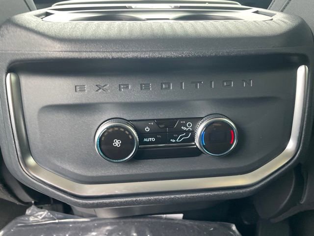 New 2026 Ford Expedition Active image 23