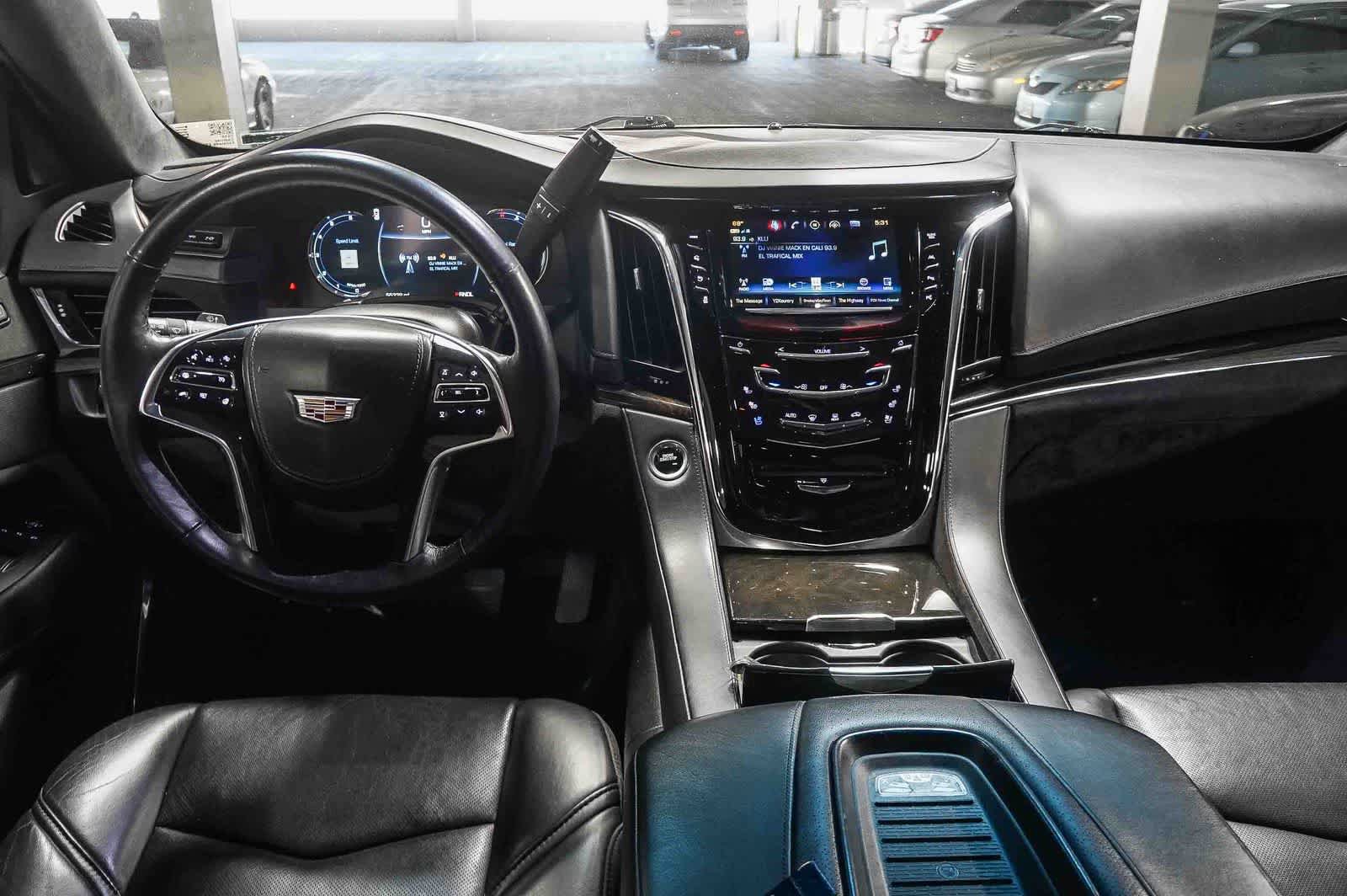 Used 2018 Cadillac Escalade ESV Platinum AWD/4WD image 12