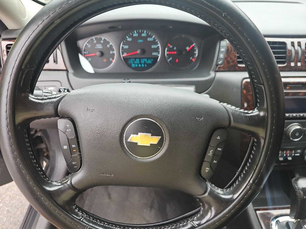 Used 2013 Chevrolet Impala LT FWD image 19
