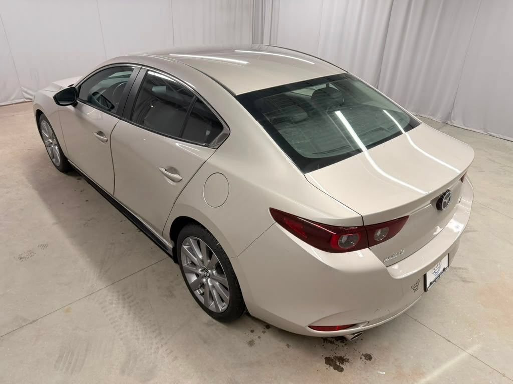 Used 2022 MAZDA MAZDA3 s FWD image 6