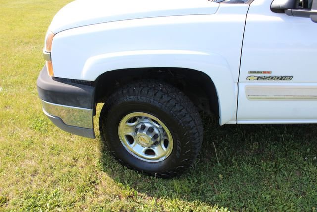 Used 2004 Chevrolet Silverado 2500 LS w/ Heavy-Duty Power Package image 11