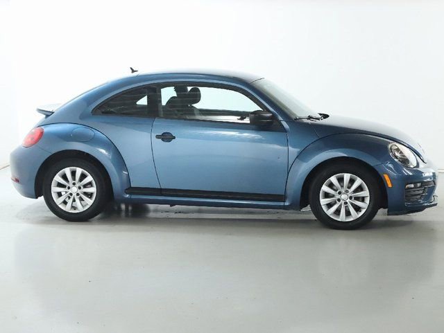 Used 2018 Volkswagen Beetle 2.0T S FWD image 11